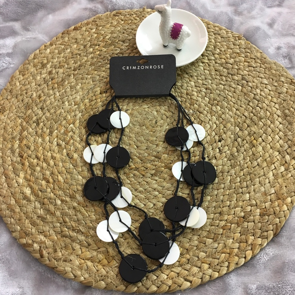 Crimzonrose Short Layered Necklace NWT